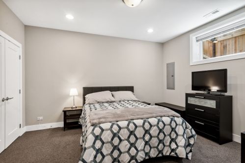 3617 Emerald Ave, Chicago IL 60609-1807 exterior