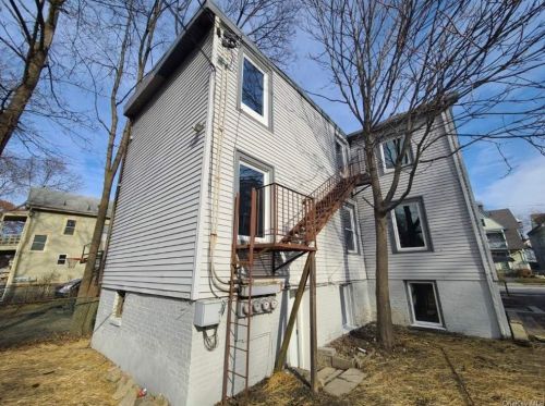 29 Hooker Ave, Poughkeepsie NY  12601-4210 exterior