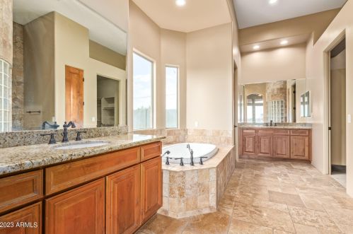 44822 3 St, Phoenix AZ 85087-8639 exterior