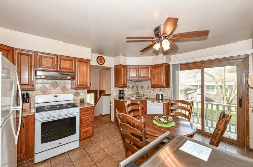 12024 Cleveland Ave, Milwaukee WI 53227-2908 exterior