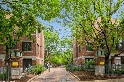 2730 Greenview Ave, Chicago IL  60614-1173 exterior