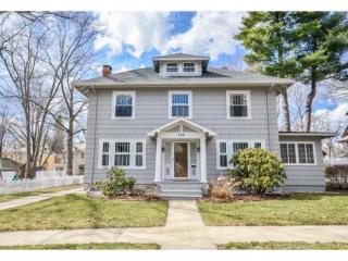 162 Adams St, Manchester, NH 03104-2322