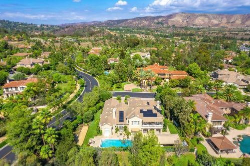 2440 Bronzewood Dr, Tustin CA  92782-4321 exterior