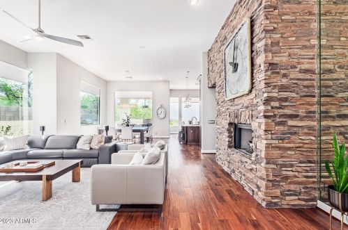 6412 31st Pl, Phoenix AZ  85016-8932 exterior