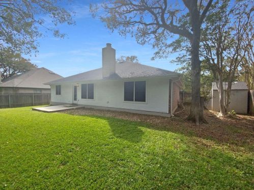 3616 Aspen Crk Pkwy, Austin TX 78749-6915 exterior