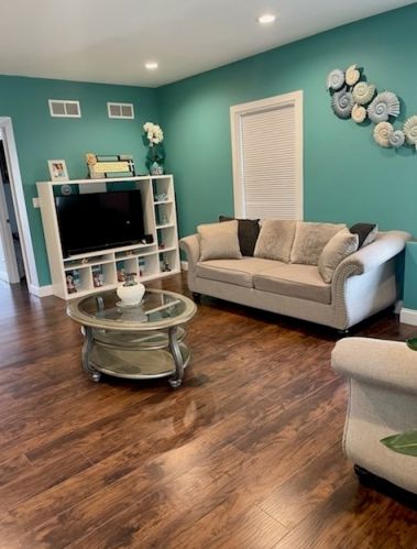 710 Vine St, Joliet IL 60435-4638 exterior