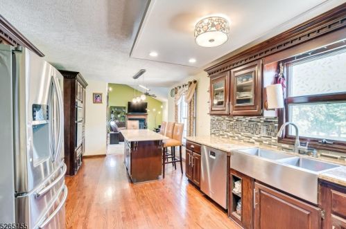 48 Morgan Ln, Bridgewater NJ 08807-3008 exterior