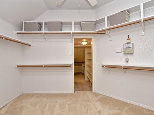 10305 Ember Gln Dr, Austin TX 78726-1388 exterior