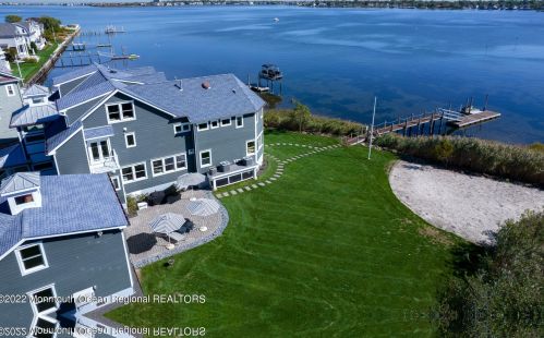 670 Little Silver Point Rd, Little Silver NJ  07739-1737 exterior