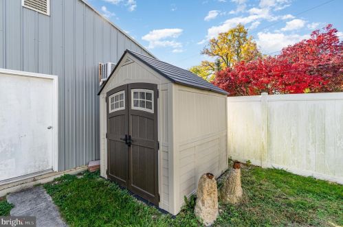 309 Walnut St, Hanover PA  17331-2537 exterior