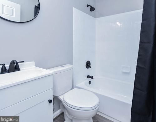 5220 Astor Pl, Washington DC  20019-6447 exterior