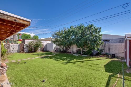 2045 Cholla St, Phoenix AZ 85029-3820 exterior