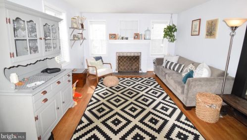 9508 Monroe St, Silver Spring MD  20910-1317 exterior