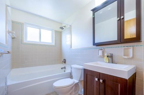 700 Southcrest Dr, Pittsburgh PA 15226-1238 exterior