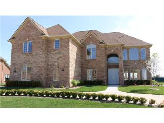 11 Sand Bar Ln, Detroit, MI 48214-8034