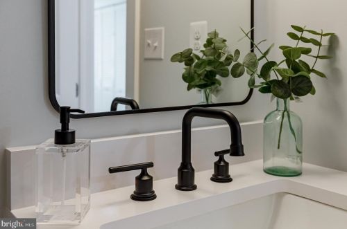 439 Newcomb St, Washington DC  20032-2650 exterior