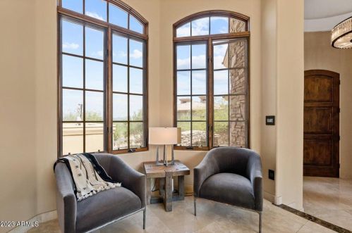 8038 38th Pl, Phoenix AZ  85042-9621 exterior