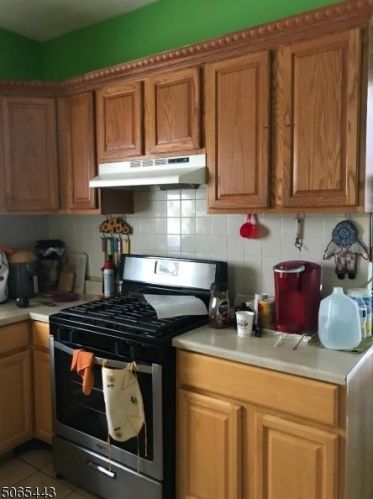 38 Goshen St, Paterson NJ 07503-2208 exterior