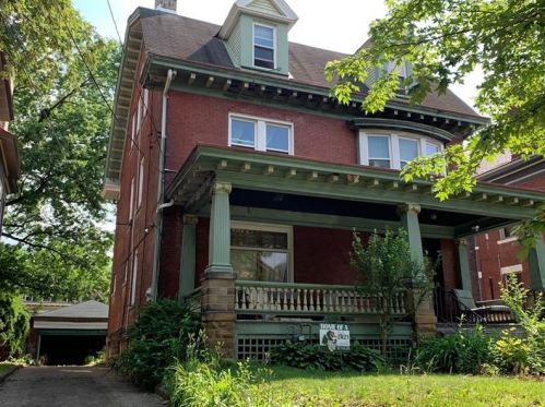 5544 Bryant St, Pittsburgh PA 15206-1675 exterior