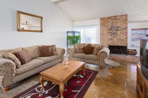 7241 Coronado Cir, Austin TX 78752-2008 exterior