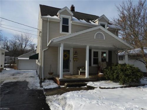 1320 Caryl Dr, Cleveland OH  44146-4503 exterior