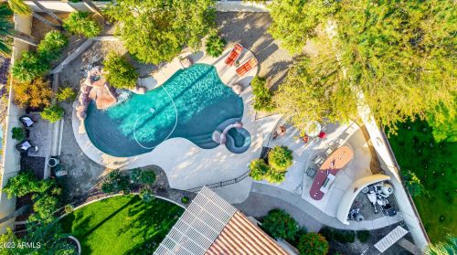 17002 32 Way, Phoenix AZ 85018-3973 exterior