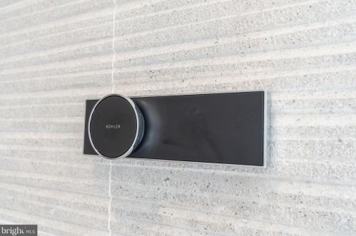 1604 13th St, Washington DC 20009-4303 exterior