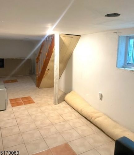 38 Bernard Ave, Edison NJ 08837-3431 exterior