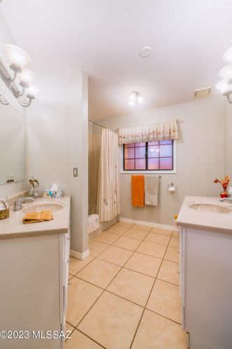 5470 Edwin Rd, Tucson AZ 85739-1924 exterior