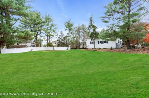 176 Bartley Rd, Jackson Twp NJ  08527-1240 exterior