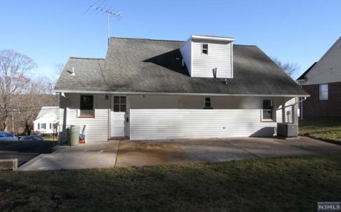 101 Hillside Dr, Paterson NJ  07508-2852 exterior