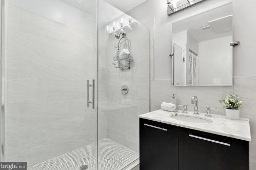 1634 14th St, Washington DC  20009-4368 exterior