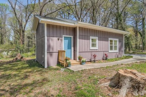 2225 Dodson Dr, Atlanta GA  30344-1051 exterior