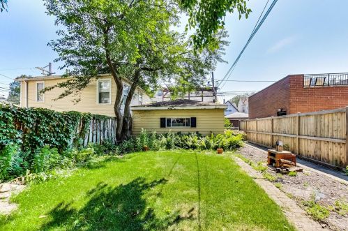 2145 Grace St, Chicago IL 60618-4901 exterior