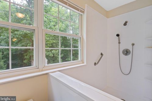 1432 Carlon Ct, Huntingtown MD 20639-2338 exterior