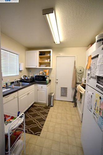 1905 Clayton Way, Concord CA 94519-1786 exterior