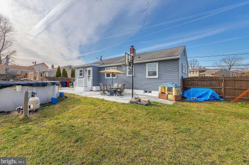 903 Pasadena Dr, Somerdale NJ 08083-1902 exterior