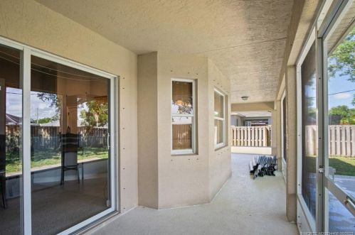 780 Jordan Ter, Fort Pierce FL  34983-1272 exterior