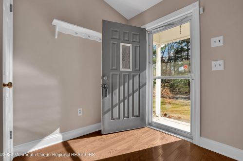 984 Woodlane Rd, Jackson Twp NJ 08527-1556 exterior