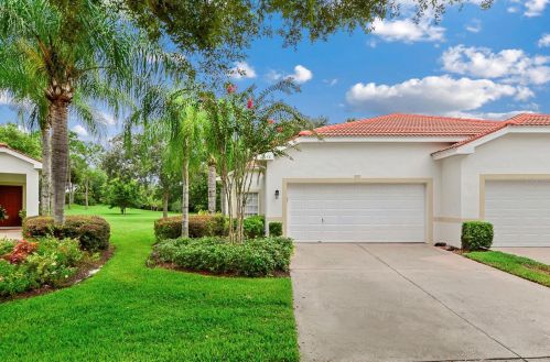 10238 Devonshire Lake Dr, Tampa, FL 33647-3238