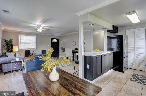 1811 Maltravers Rd, Glen Burnie MD 21060-7419 exterior