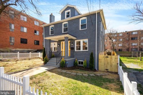 5111 Astor Pl, Washington DC  20019-6444 exterior