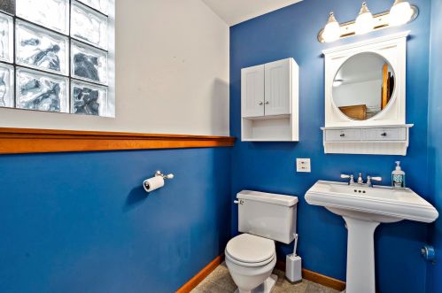 2421 Corona Rd, Waukegan IL 60087-4042 exterior