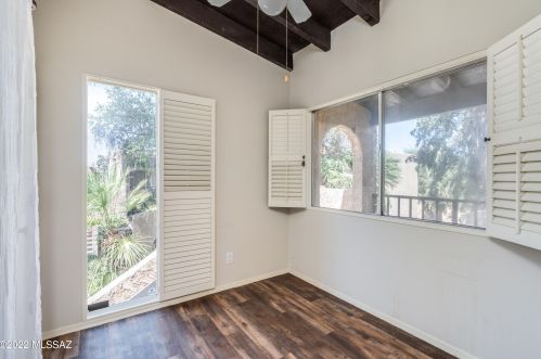 556 Dodge Blvd, Tucson AZ  85716-5162 exterior