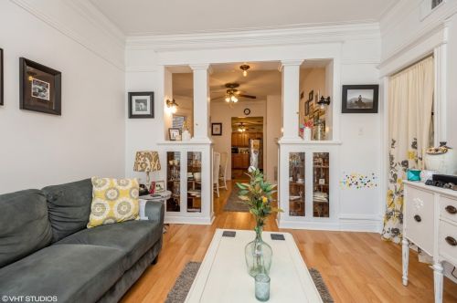 1333 Roscoe St, Chicago IL 60657-6782 exterior