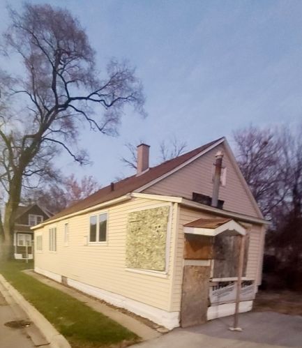 2 137 Pl, Chicago IL 60827-2909 exterior