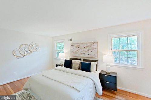 11814 Coldstream Dr, Rockville MD 20854-3620 exterior