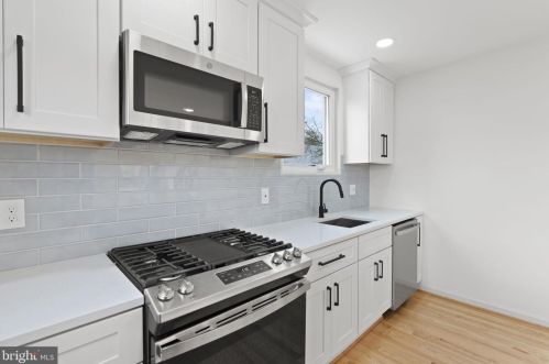 10 Taylor Run Pkwy, Alexandria VA 22314-4978 exterior