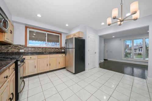 4714 Leclaire Ave, Chicago IL 60638-2019 exterior