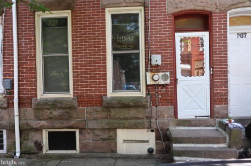 205 Hanover St, Trenton, NJ 08608-1803